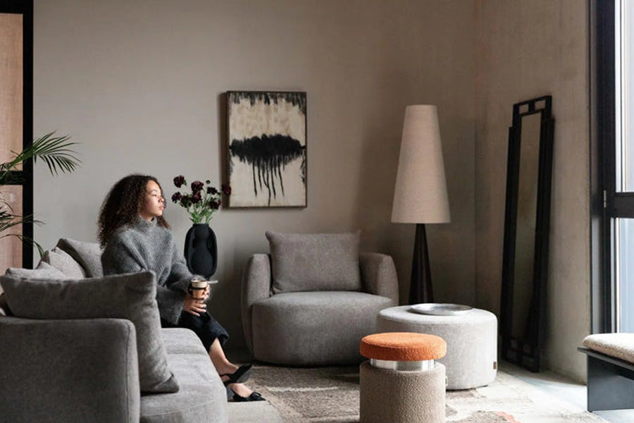 Die besten Wohnaccessoires für gemütliches Zuhause – Kissen, Decken, Kerzenhalter und Vasen schaffen Stil, Wärme und Persönlichkeit.