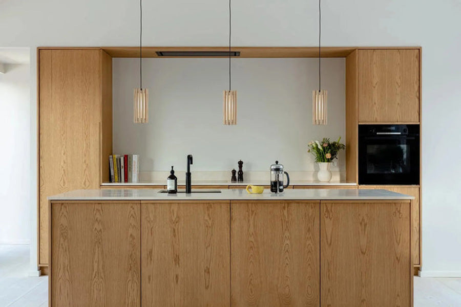 Japandi Stil: Skandinavisches Design trifft japanische Ästhetik - Minimalismus, natürliche Materialien und beruhigende Farben für modernes Zuhause.