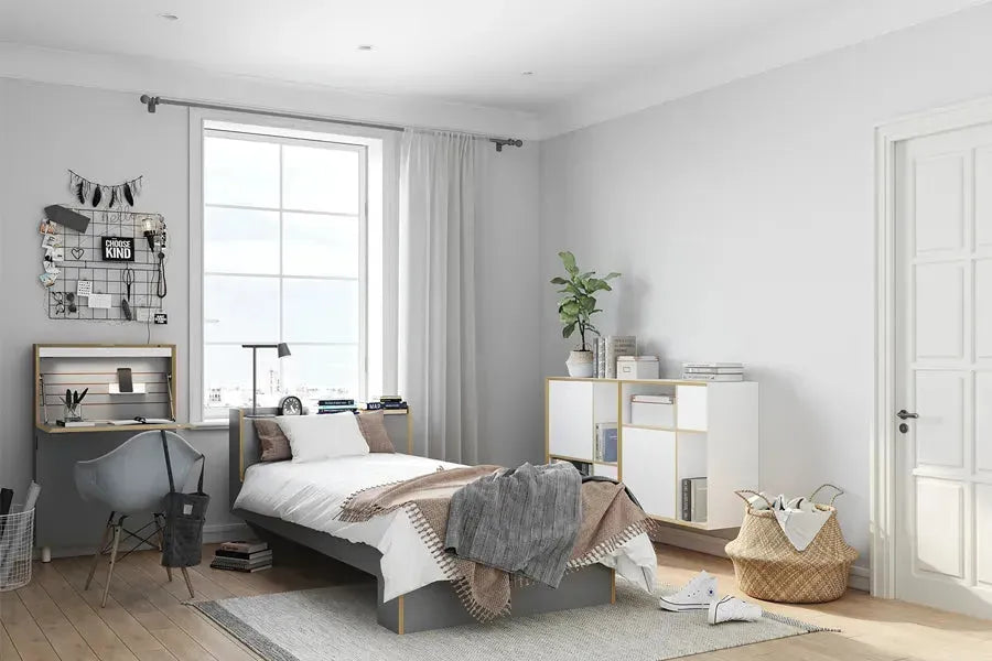 Gästezimmer einrichten: Eine einladende Wohlfühloase mit komfortablem Bett, cleverer Beleuchtung, Stauraum und stilvollen Accessoires für Gäste.