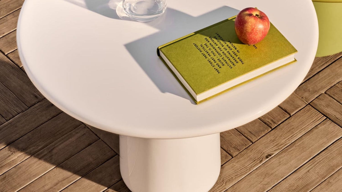 Elegante Möbel der Albanella Kollektion von Kave Home, kombiniert modernes Design mit zeitloser Ästhetik.