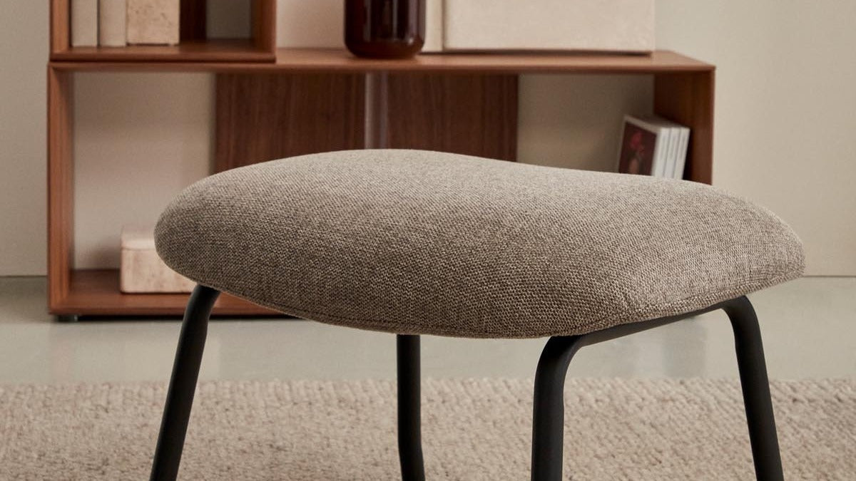 Elegante Belina Kollektion von Kave Home: stilvolle Möbel mit modernem Design und warmen Holztönen.