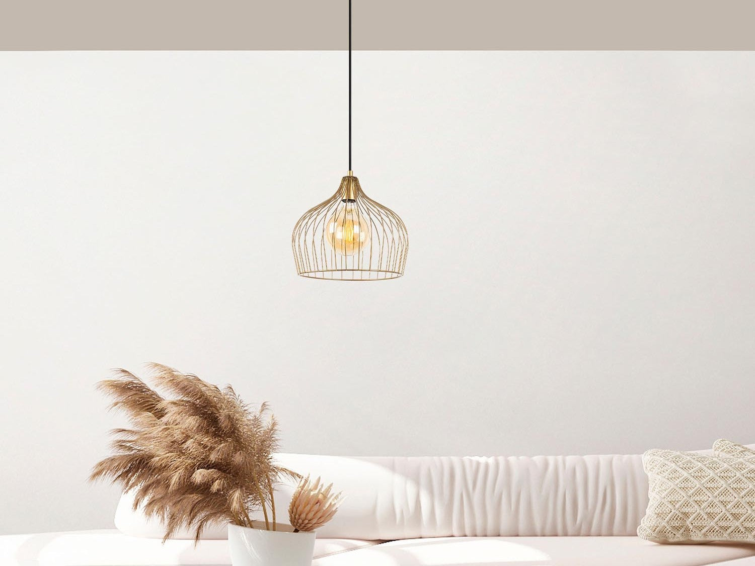 Elegante Bek Kollektion von Opviq: stilvolle Mode mit modernen Schnitten und hochwertigen Materialien.