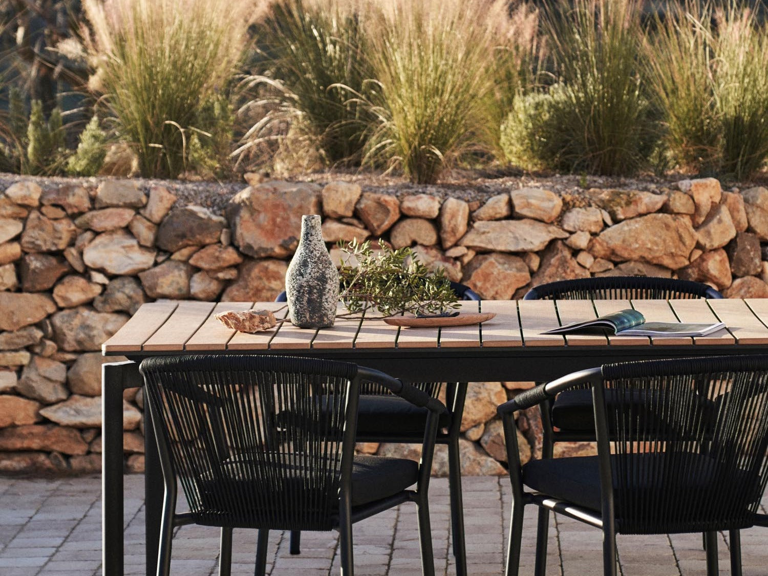 Elegante Canyelles Kollektion von Kave Home: stilvolle Möbel und Accessoires in harmonischen Farben und modernem Design.