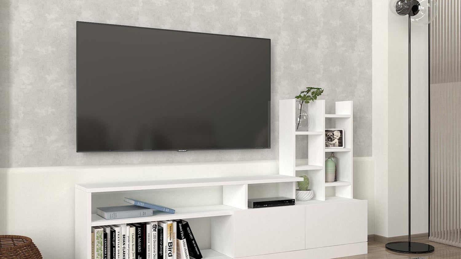 Elegante Schmuckstücke der Dolunay Kollektion von Opviq, inspiriert von Mondlicht und zeitloser Schönheit.