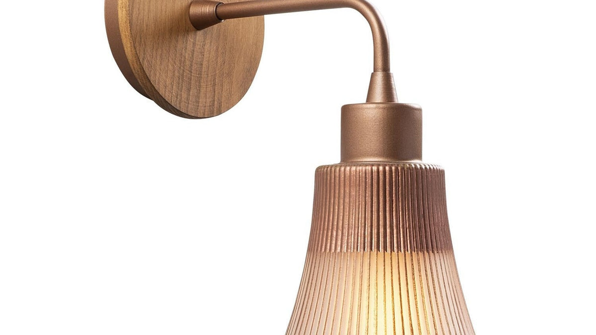 Elegante Foca Kollektion von Opviq: stilvolle Möbelstücke in sanften Farben, ideal für modernes Wohnen.