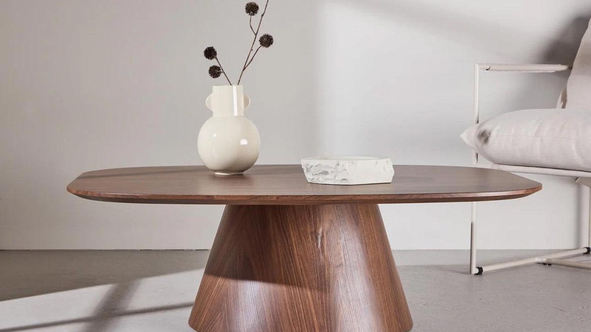 Die Lanzo VentureHome Kollektion vereint modernes Design, hochwertige Materialien und vielseitige Möbel für ein stilvolles, funktionales Zuhause.