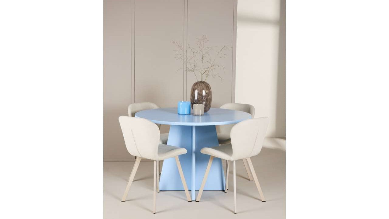 Entdecke die eleganten Lilja Stühle von Venture Home – modernes Design, hoher Komfort und skandinavische Ästhetik für dein Zuhause.