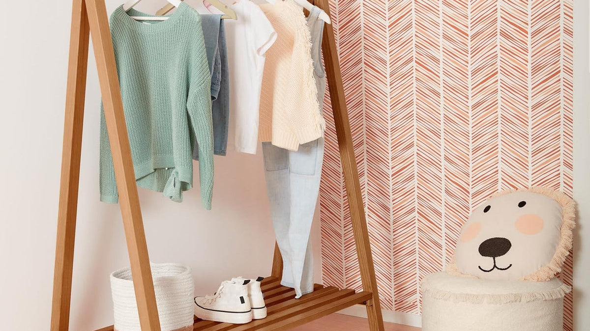 Elegante Maralis Kollektion von Kave Home: stilvolle Möbel mit modernem Design und warmen Holztönen.
