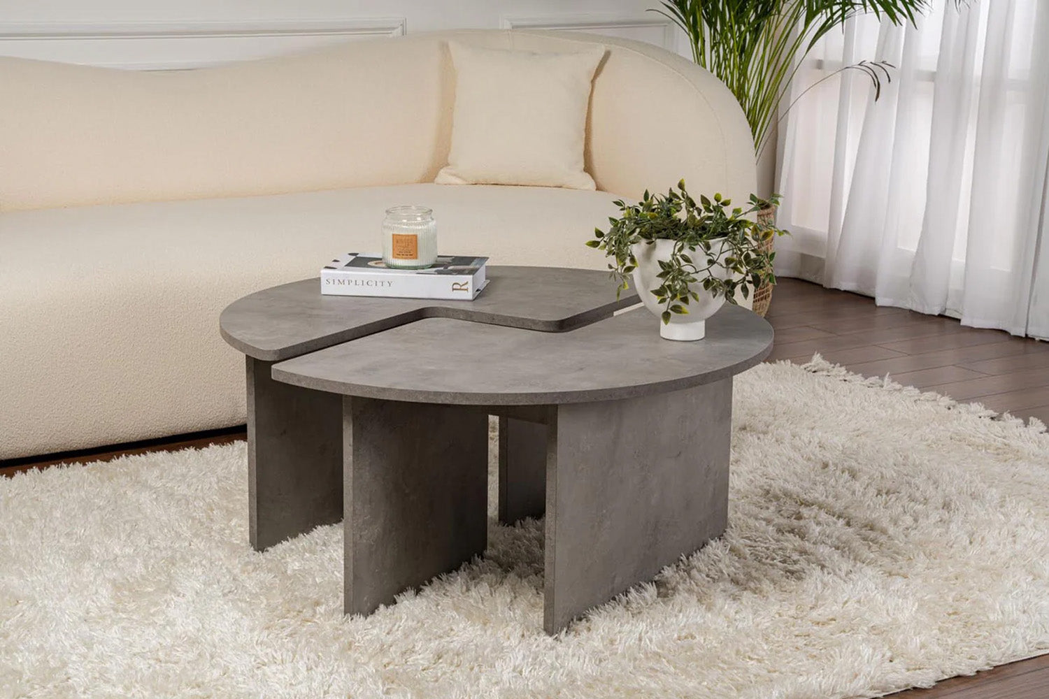 Sanfte Farbtöne und klare geometrische Formen prägen die Moira Kollektion von Nordure, mit skandinavischem Design für ruhige, moderne Wohnräume.