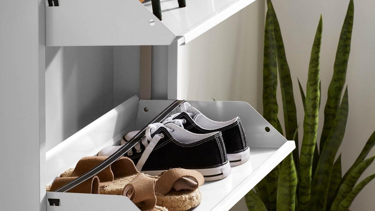 Elegante Möbel der Ode Kollektion von Kave Home, harmonische Farben und modernes Design für stilvolle Wohnräume.