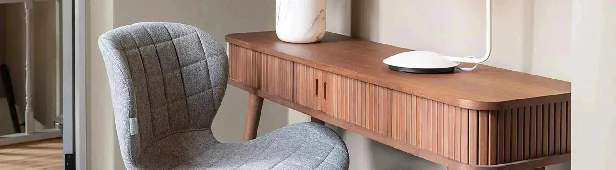 Entdecke die stilvollen OMG Stühle von Zuiver – modernes Design, hoher Komfort und Vielfalt für dein Zuhause. Perfekt für jeden Raum!