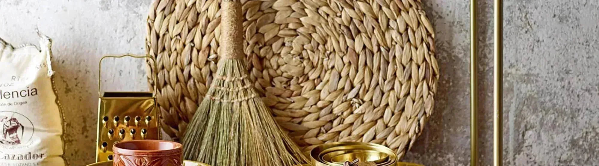 Entdecke das elegante Geschirrset Paula von Bloomingville. Skandinavisches Design, natürliche Farben und zeitlose Formen für jeden Anlass.