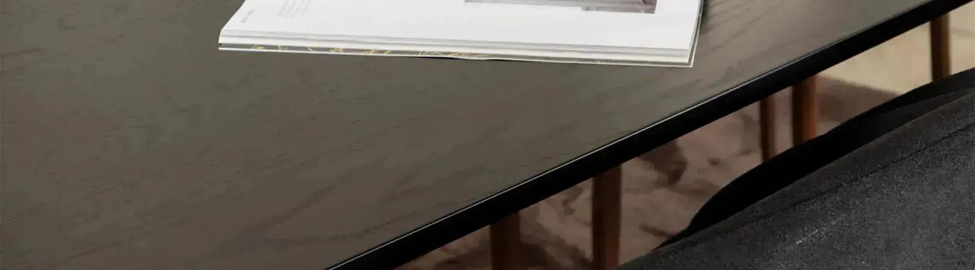 Entdecke die Petra Stuhlserie von Venture Home: Elegante, bequeme Stühle in verschiedenen Designs für Stil und Komfort in deinem Zuhause.