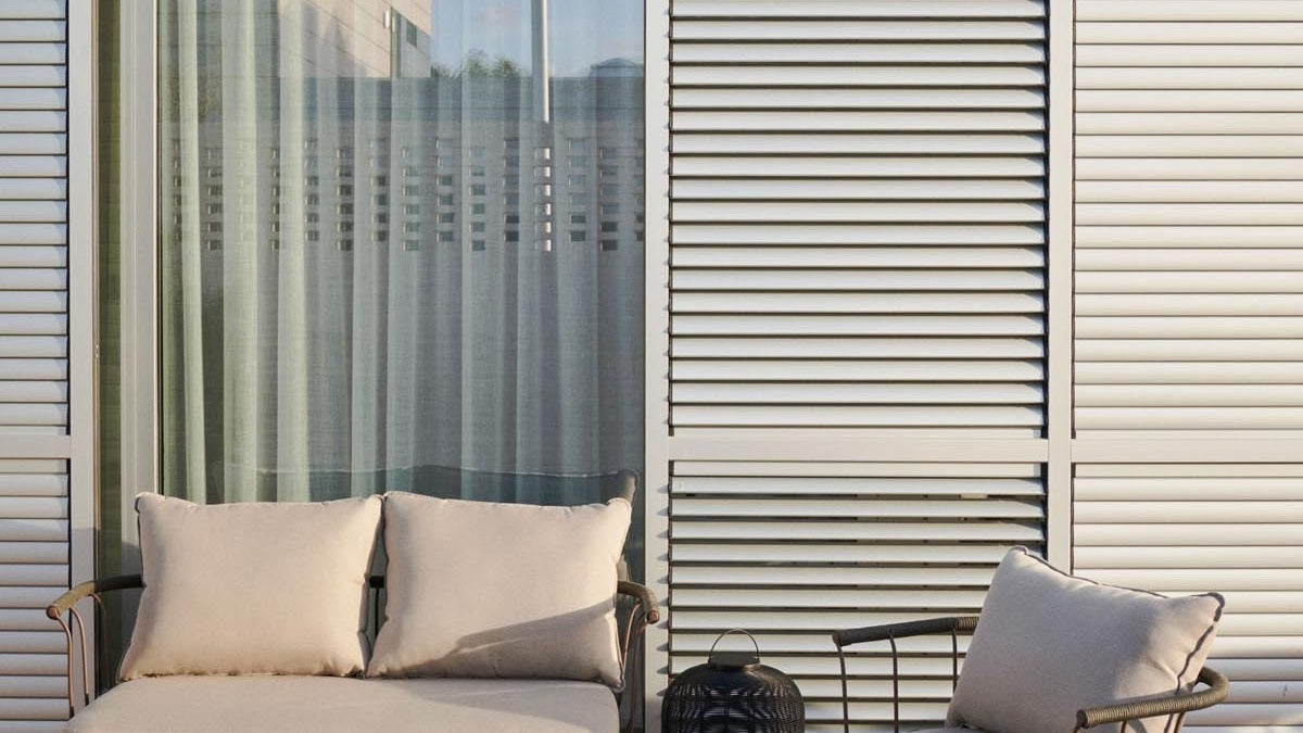 Elegante Salguer Kollektion von Kave Home: stilvolle Möbel und Accessoires für modernes Wohnen.