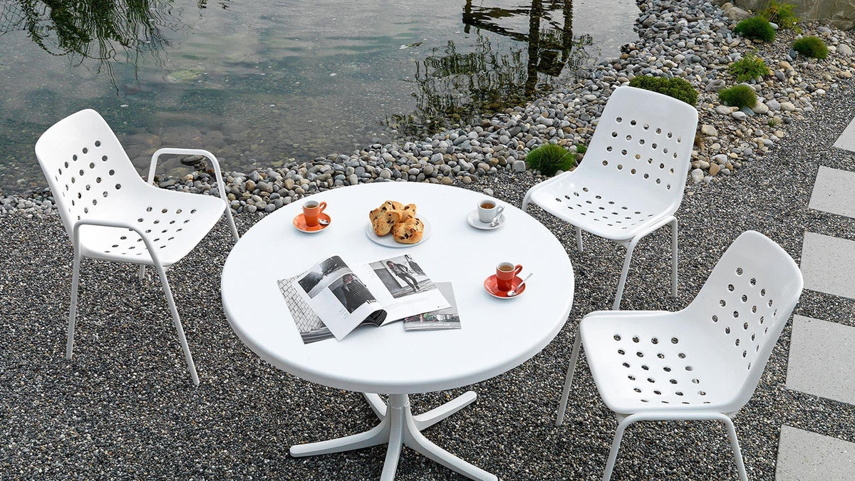 Entdecke die wetterfesten Gartentische der Schaffhausen-Serie von Schaffner. Robust, pflegeleicht und ideal für Terrasse und Garten.