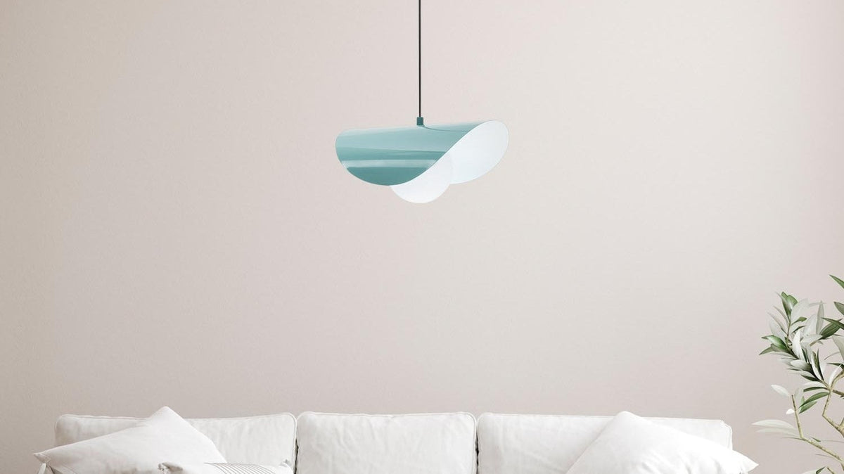 Elegante Vatoz Kollektion von Opviq: stilvolle Accessoires in sanften Farben, ideal für moderne Wohnräume.