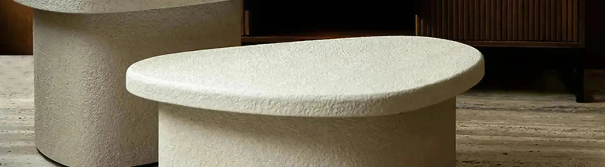 Entdecke die Veda-Kollektion von Dutchbone: stilvolle Beistelltische und elegante Wandregale für modernes Wohnen. Zeitlose Eleganz trifft Funktionalität.