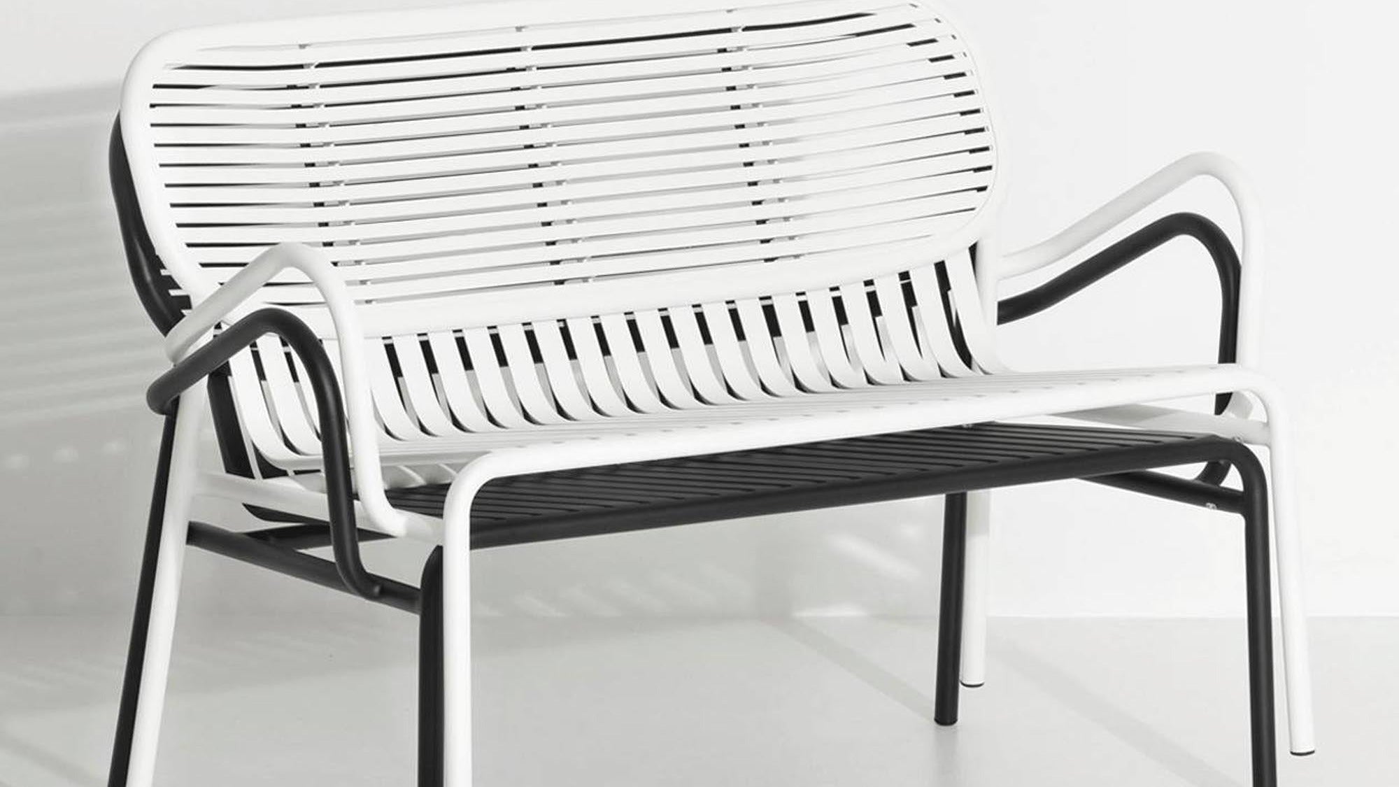 Entdecke die Week-End Kollektion von Petite Friture: stilvolle Outdoor-Möbel für Terrasse, Balkon und Garten. Wetterfest, modern und komfortabel!