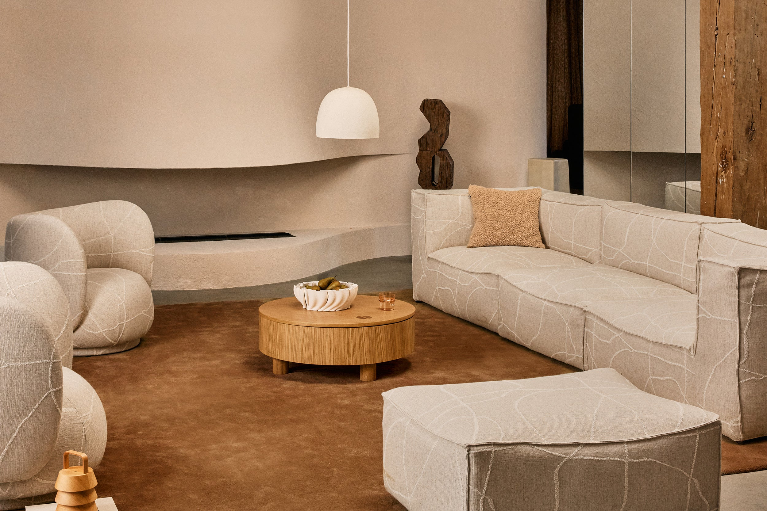 Entdecke stilvolle Wohnzimmermöbel, Leuchten und Accessoires für Komfort und Eleganz. Gestalte deinen Raum mit hochwertigen Designs!