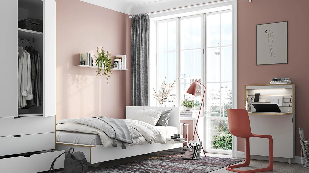 Entdecke unsere Schlafzimmer Einrichtung: hochwertige Möbel, stilvolle Leuchten, gemütliche Teppiche und Accessoires für Ruhe und Erholung.