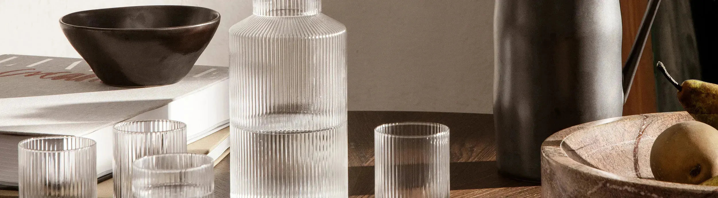 Entdecke die eleganten Ripple Gläser von Ferm Living. Handgefertigt, einzigartig und perfekt für jeden Anlass – Stil und Funktionalität vereint!