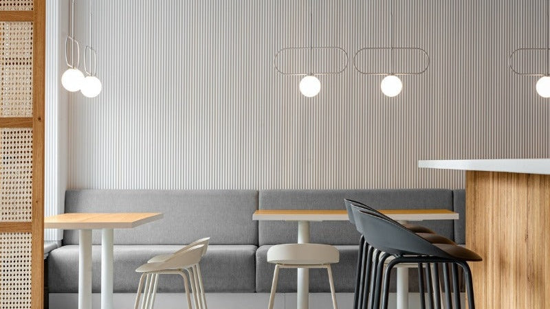 Team Stuhl von MDD mit geometrischer Form für moderne Innenräume