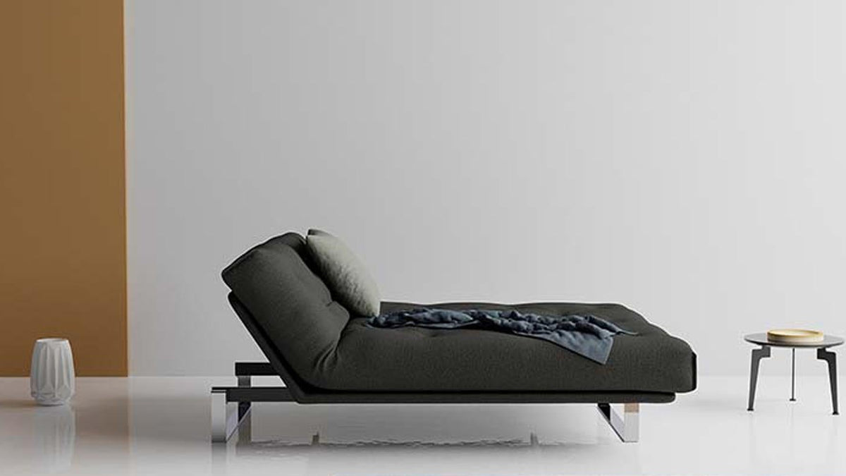 Entdecke die Minimum Kollektion: Minimalistische Schlafsofas mit abnehmbaren Bezügen und vier Matratzenoptionen für optimalen Komfort.