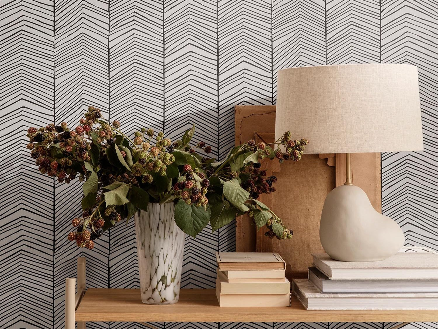 Entdecke die Punctual Kollektion von Ferm Living: Flexibles, modulares Regal-Design für Ordnung und persönlichen Stil in deinem Zuhause.