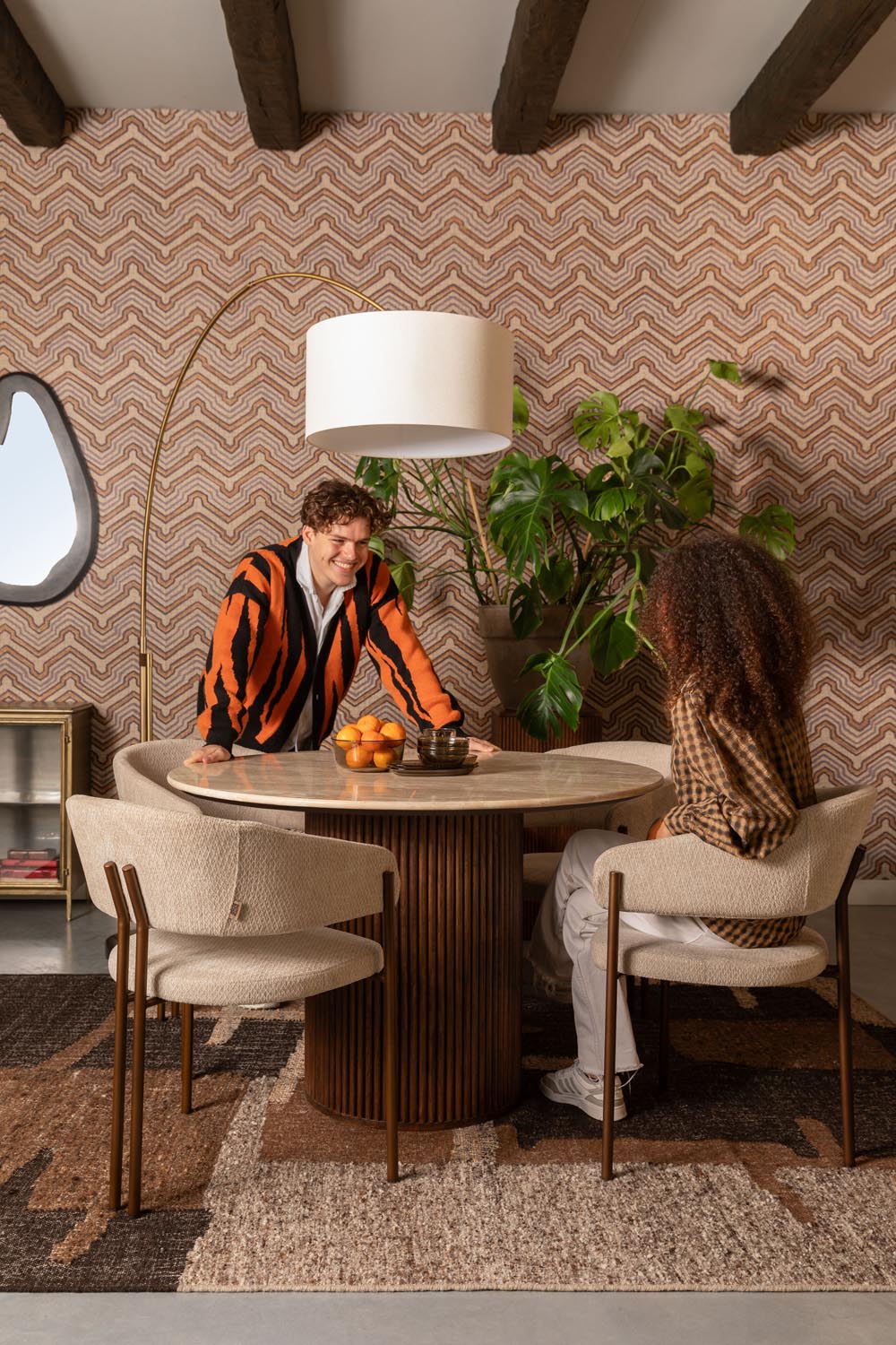 Moderner Esstisch Arda von Dutchbone für zeitlose Eleganz.