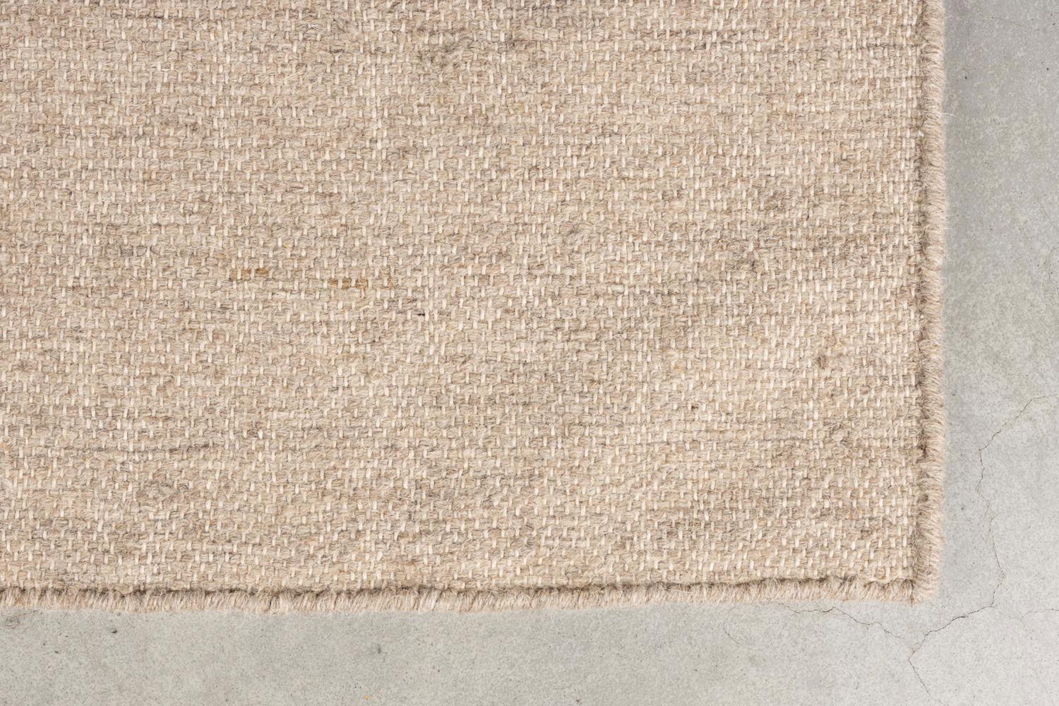 Der Briton Teppich 160x230 von Dutchbone überzeugt mit stilvollem Design, exzellenter Qualität und vielseitiger Verwendbarkeit.