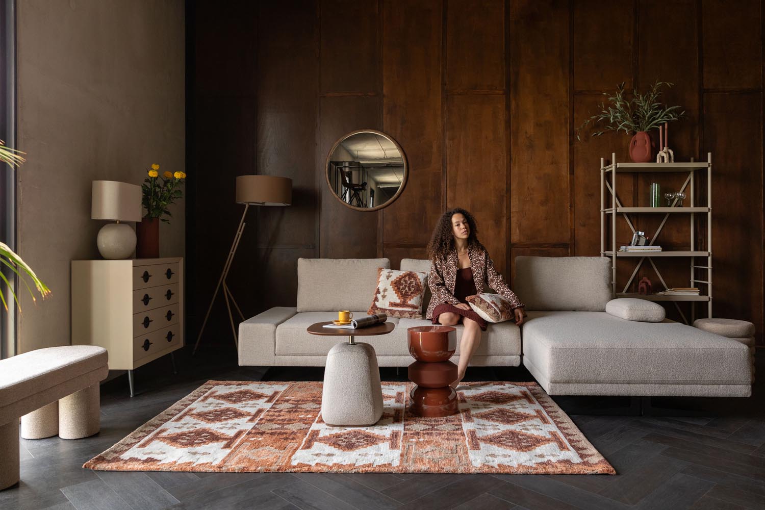 Edson Cabinet: Industrieller Stil trifft auf funktionale Eleganz.