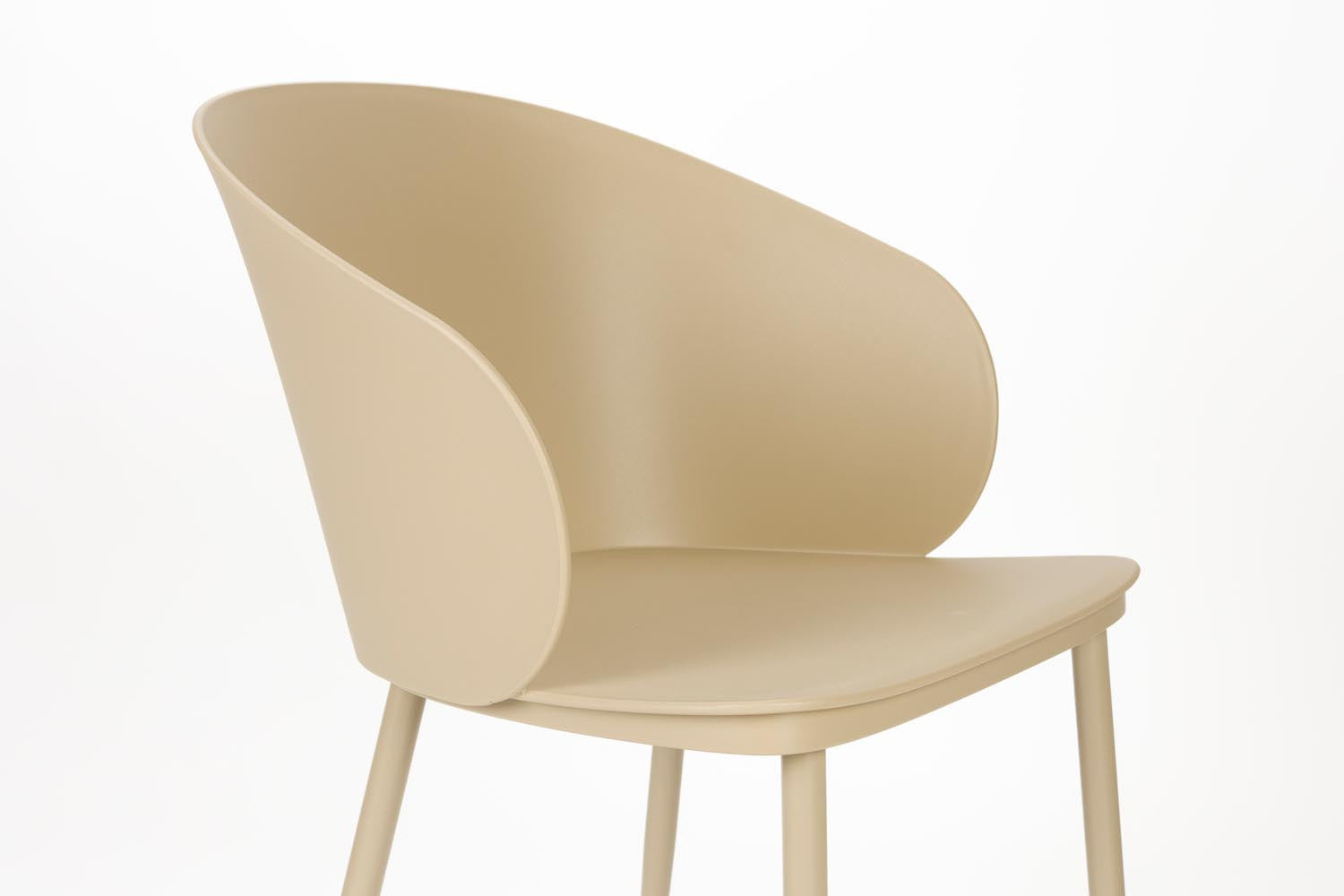 Eleganter Gigi Stuhl All: Zeitloses Design für Ihr Zuhause.