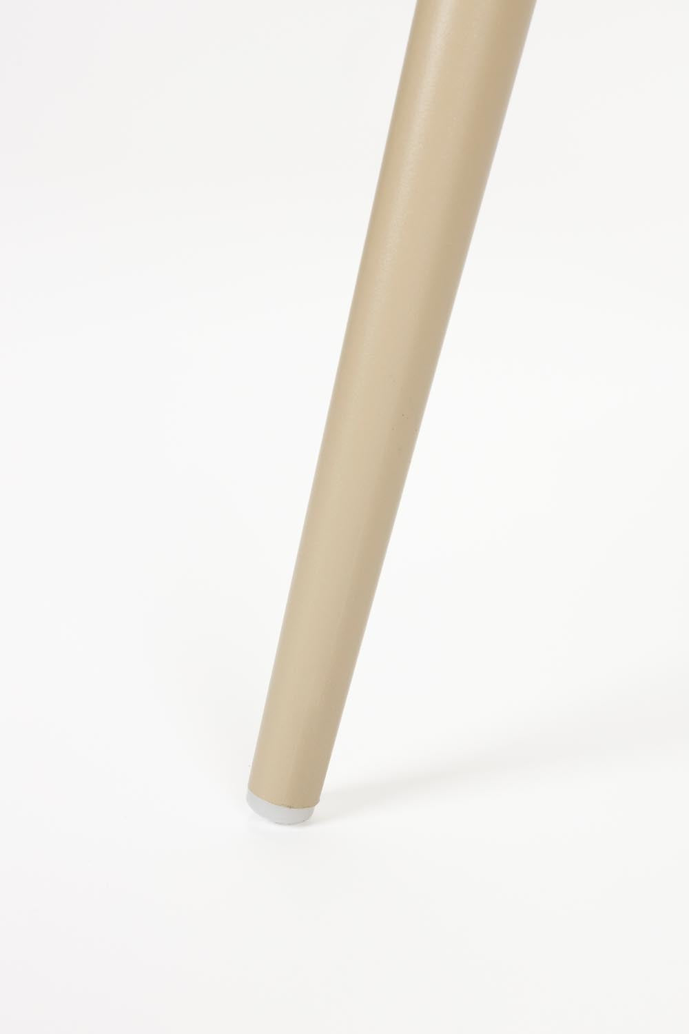 Erleben Sie den Leon Stuhl von White Label Living: Eleganter, robuster Esszimmerstuhl mit modernem Design und optimalem Sitzkomfort für Ihr Zuhause.