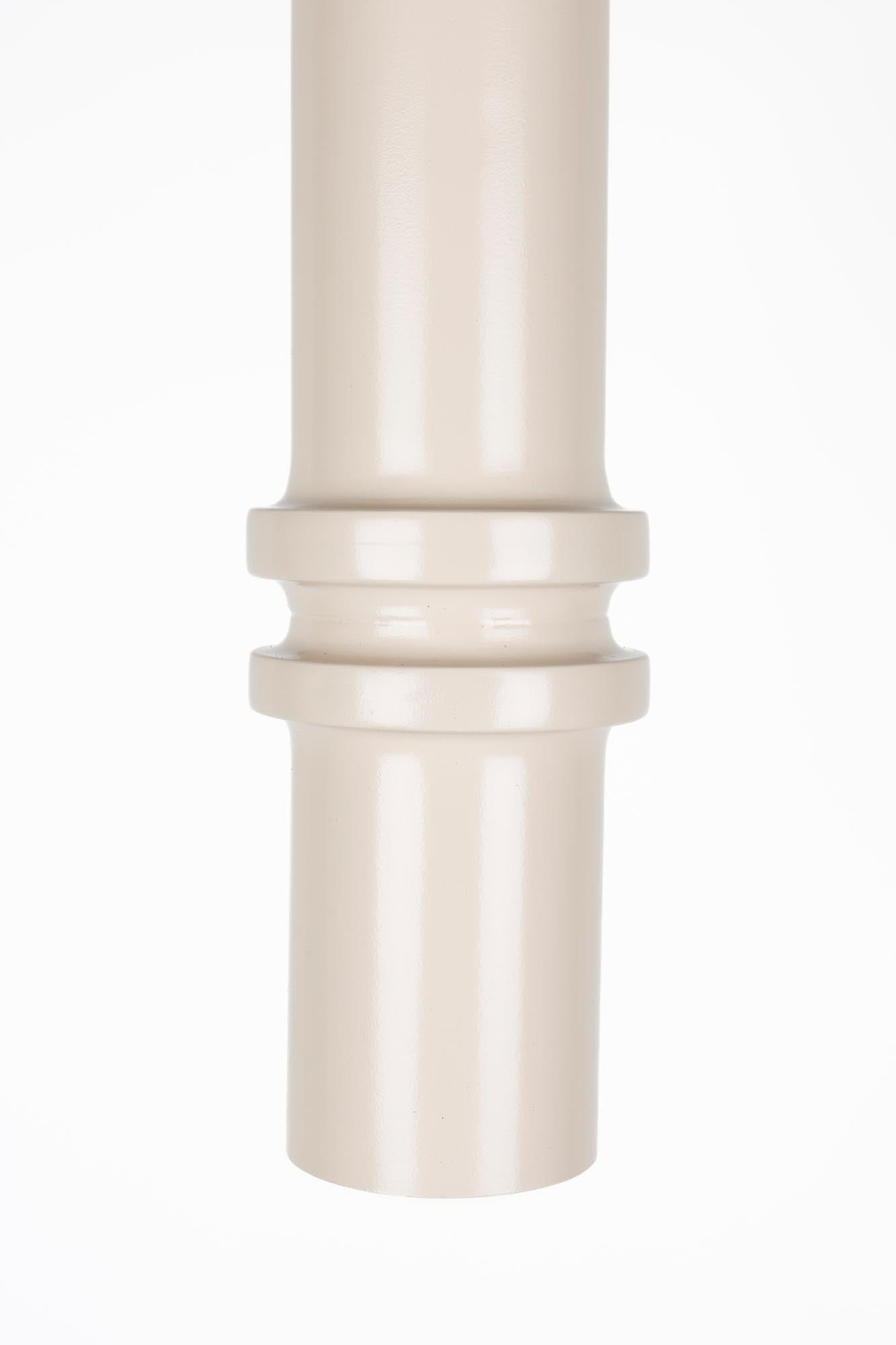 Die Pendelleuchte Duct L von White Label Living überzeugt mit stilvollem Design und erstklassiger Materialqualität.