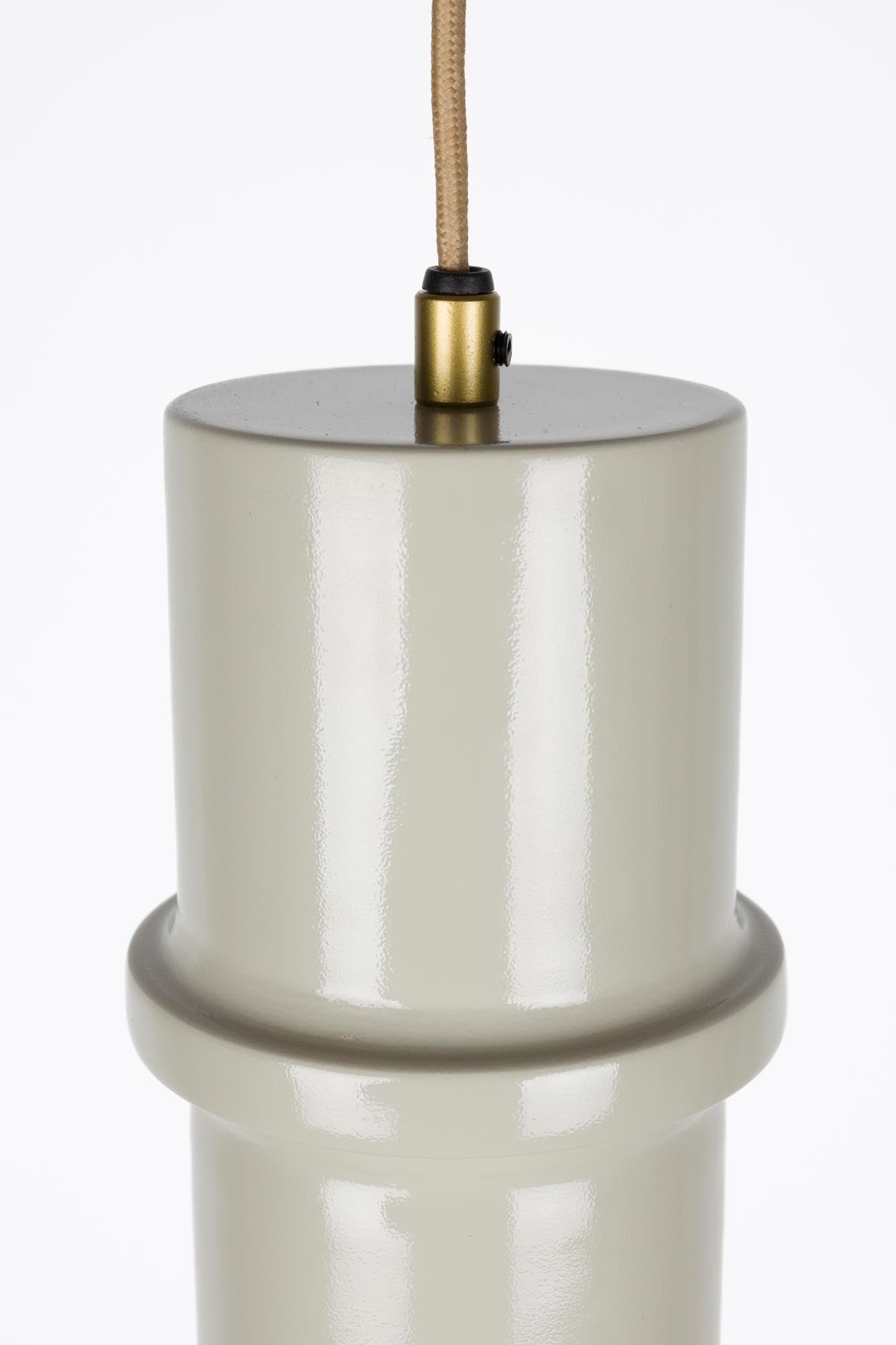 Die Pendelleuchte Duct S von White Label Living vereint stilvolles Design und Qualität, ideal für moderne Wohnräume.