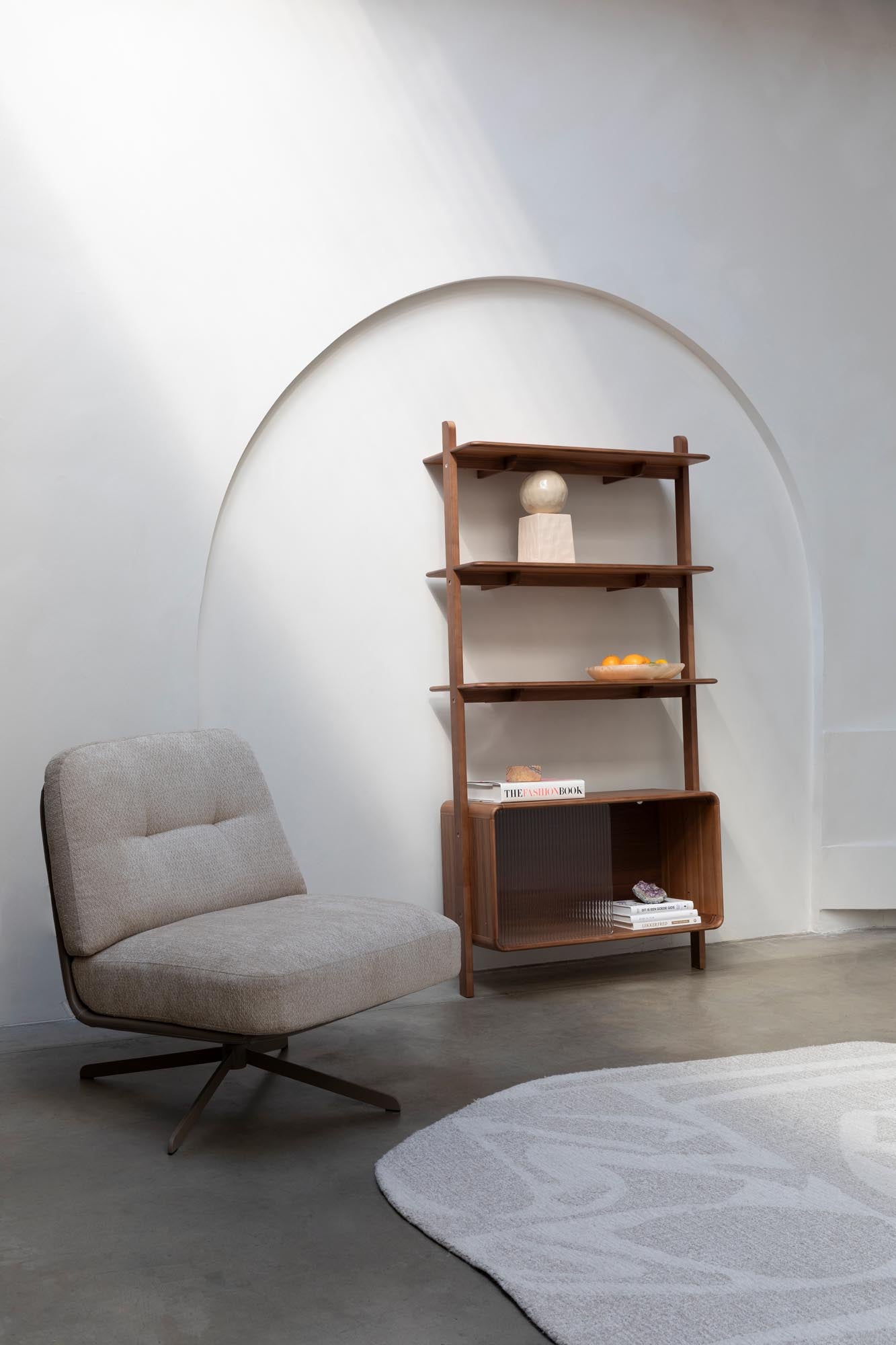 Das Regal Rise von Zuiver kombiniert modernes Design mit Funktionalität und bietet stilvolle Aufbewahrung für jeden Raum.