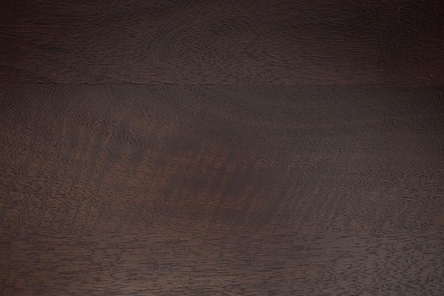 Stilvoller Beistelltisch Belvedere von Dutchbone, perfekt als Nachttisch, kombiniert modernes Design mit vielseitiger Funktion.