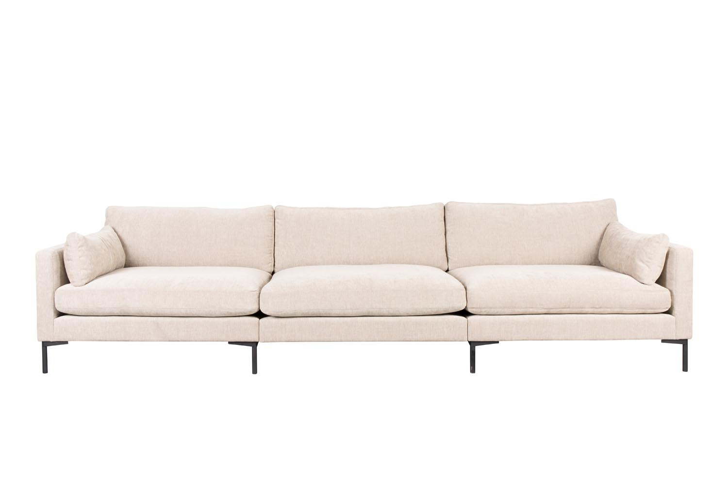 Das Summer Sofa 4,5-Sitzer von Zuiver: Eleganz trifft Komfort. Grosszügig, stilvoll, ideal für entspannte Momente.