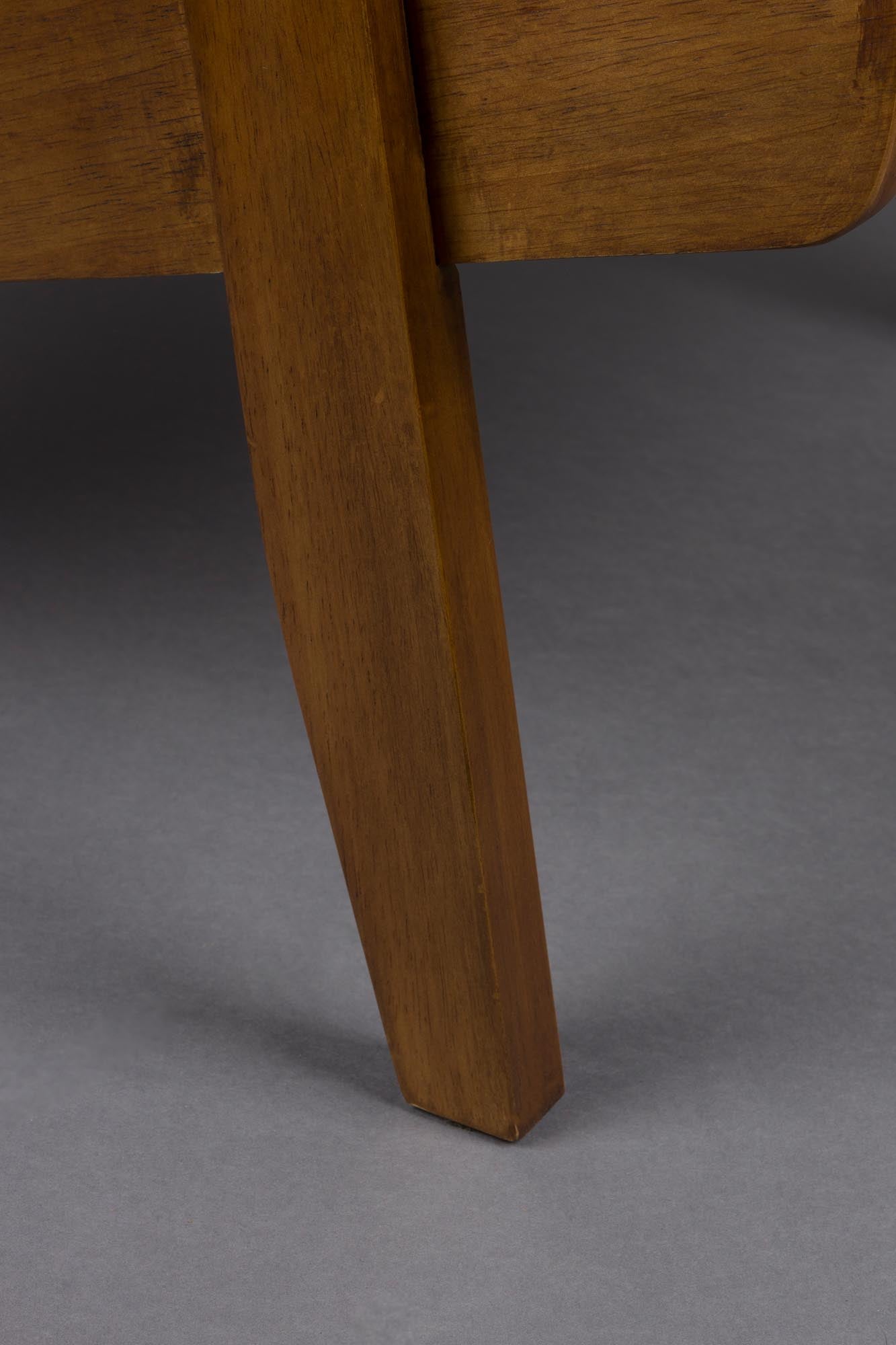 Der Dutchbone Loungesessel Washington vereint stilvolles Design, Komfort und hochwertige Materialien für moderne Wohnräume.