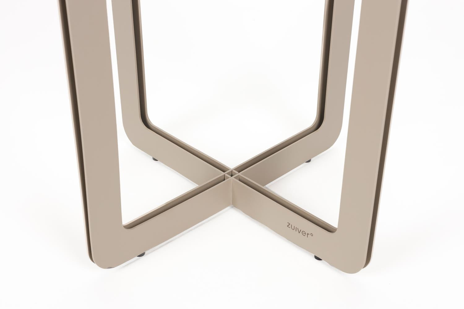 Moderner Beistelltisch Centre von Zuiver, stilvolles Design, ideal für Wohn- oder Arbeitsräume, praktisch und vielseitig einsetzbar.