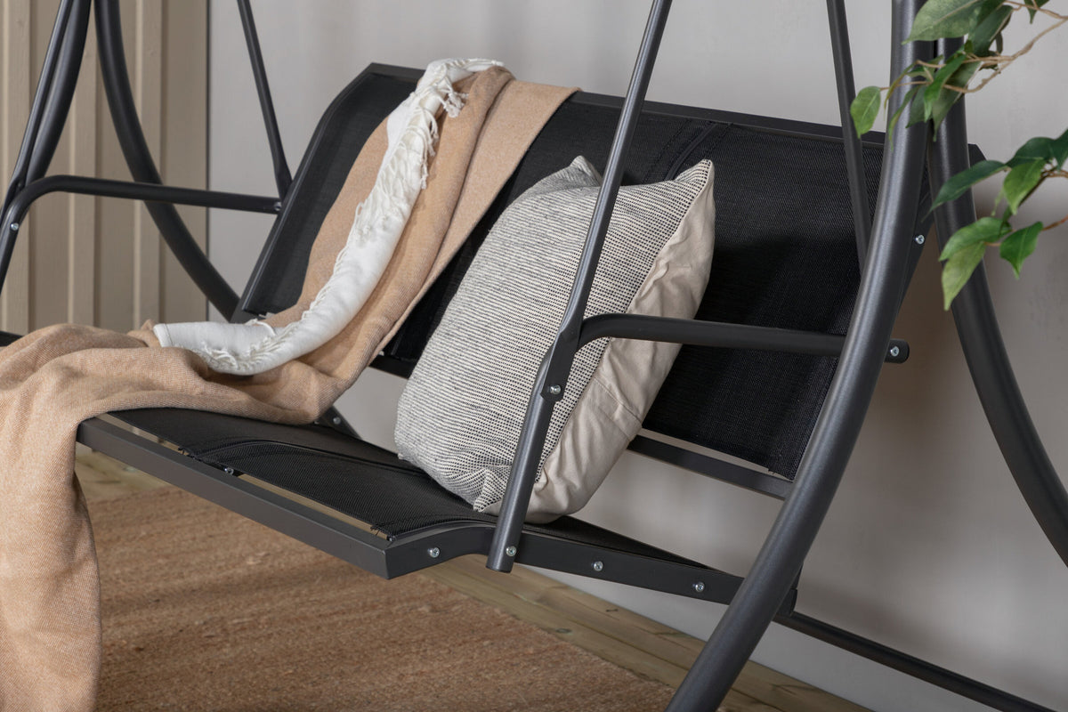 Montreal Sofa in Schwarz präsentiert im Onlineshop von KAQTU Design AG. Schaukel Outdoor ist von Venture Home