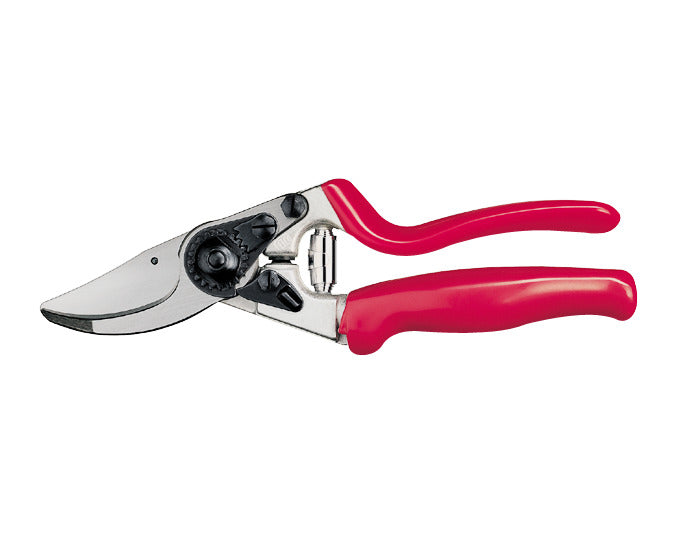 FELCO Baumschere Modell 7 in präsentiert im Onlineshop von KAQTU Design AG. Werkzeug ist von FELCO