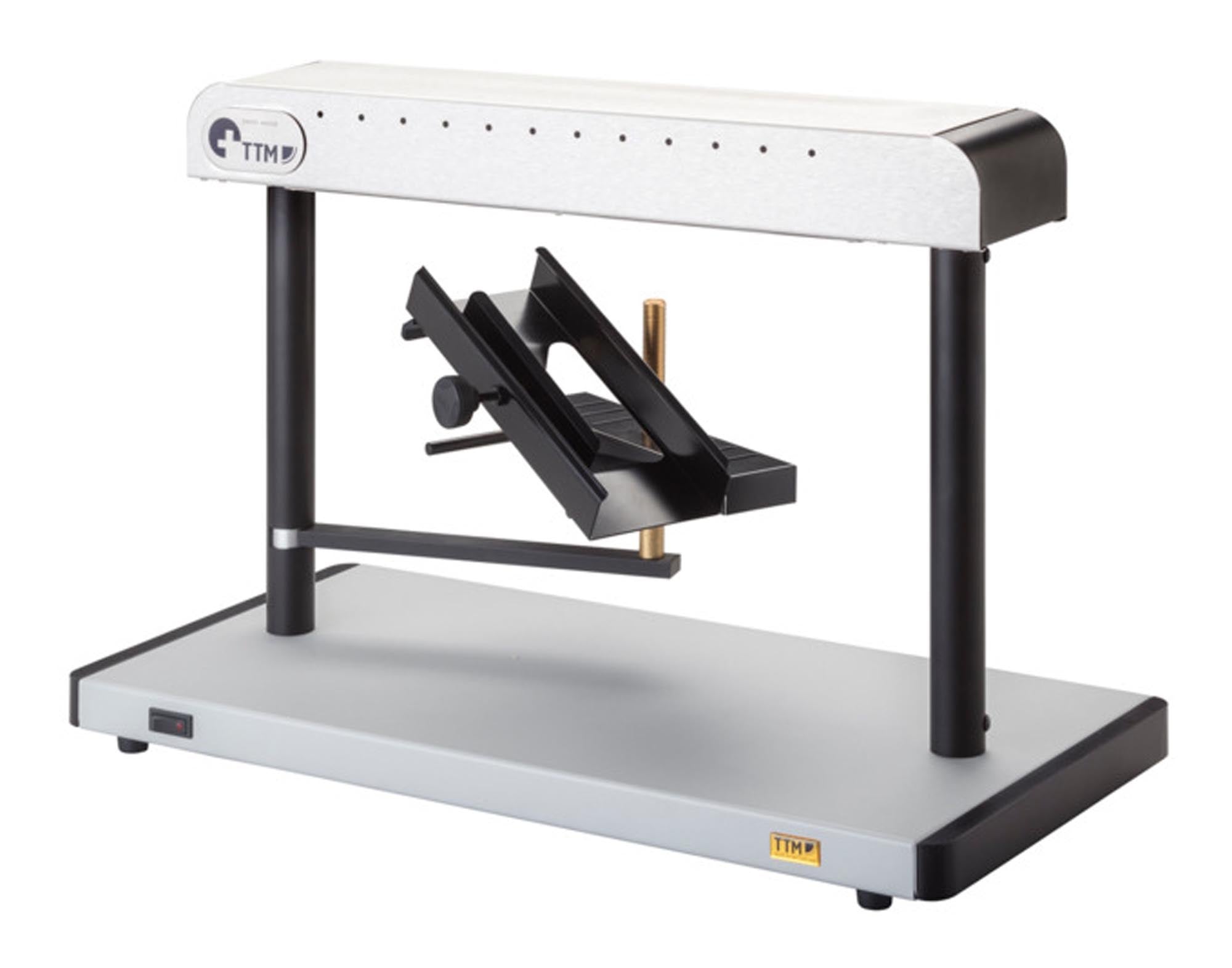 Entdecken Sie das TTM Raclettegerät Zinal für 8 Personen. Ideal für gesellige Abende, mit antihaftbeschichteter Grillplatte und praktischen Pfännchen.