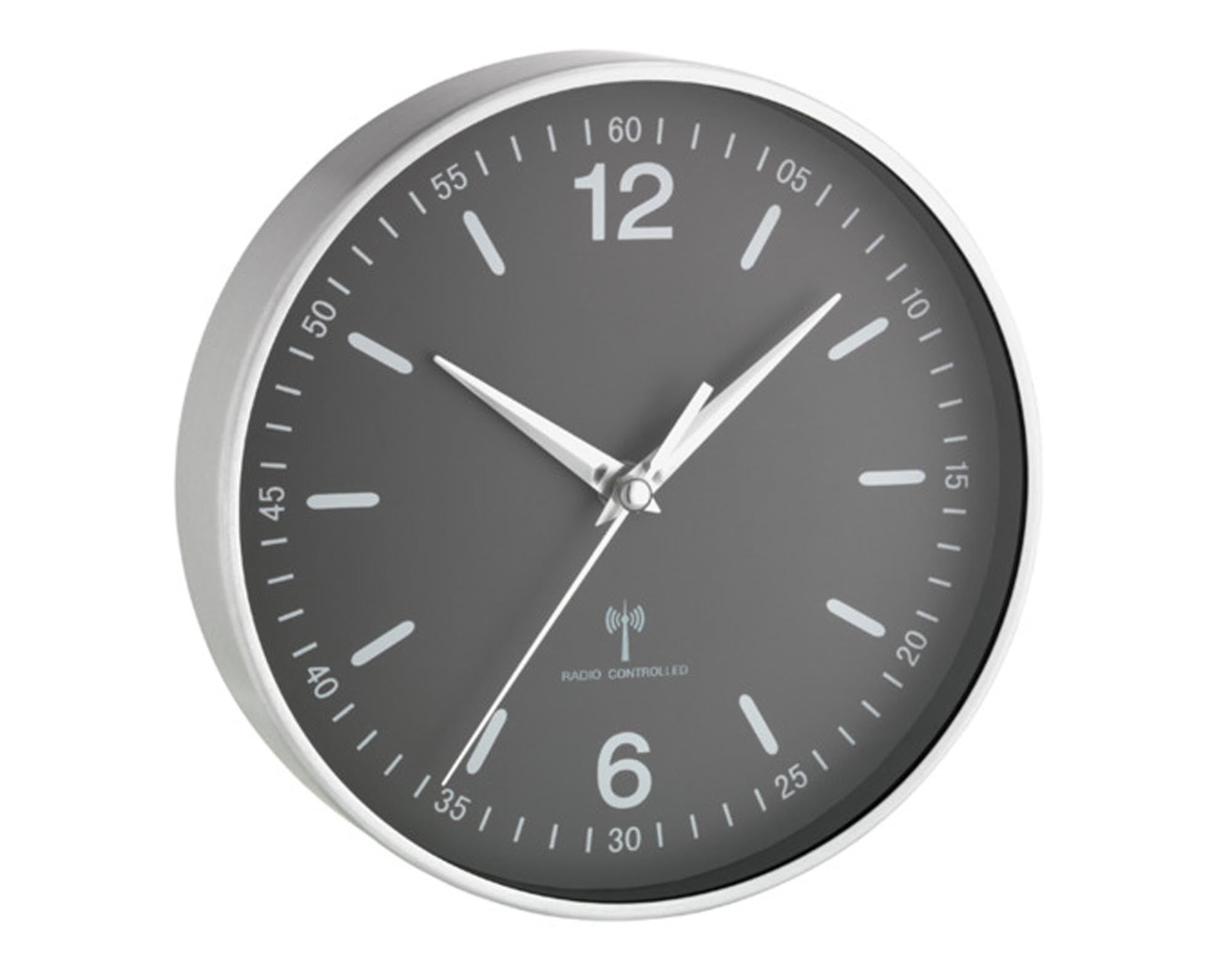 Moderne TFA Wanduhr aus Aluminium (ø 19.5 cm) in Schwarz. Langlebig, präzise und stilvoll – ideal für Wohnzimmer, Küche und Büro.