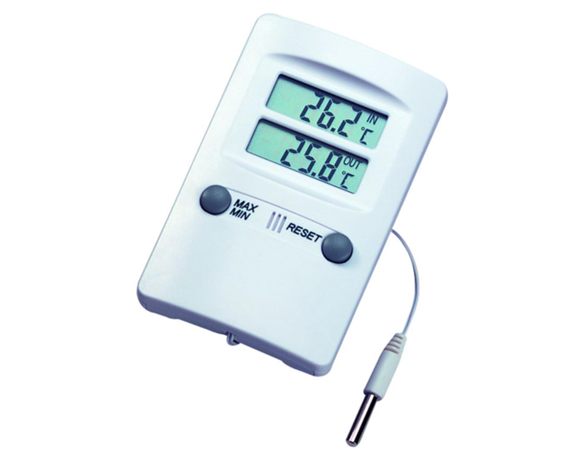 Entdecken Sie das TFA Thermometer Maxima Minima in Weiß (11 cm) – präzise Temperaturmessung, robust, wetterfest und ideal für Innen- und Außenbereiche.
