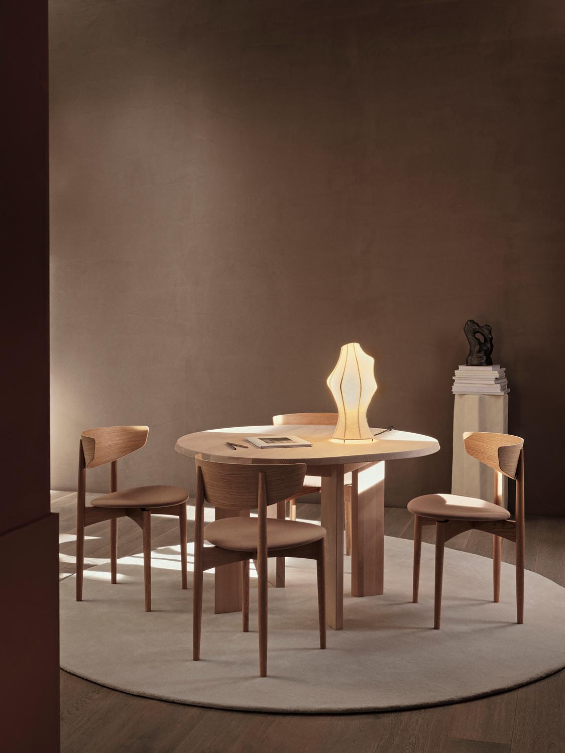 Luxuriöser Tufted Teppich Ø240 von Ferm Living für Ihr Zuhause.