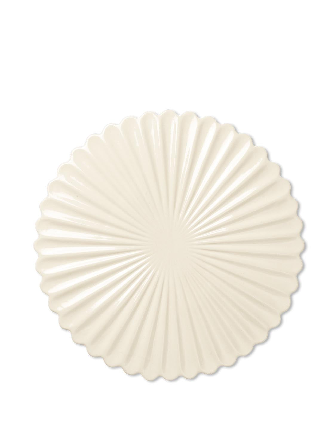 Fountain Cake Stand in Offwhite präsentiert im Onlineshop von KAQTU Design AG. Kuchenuntersatz ist von Ferm Living