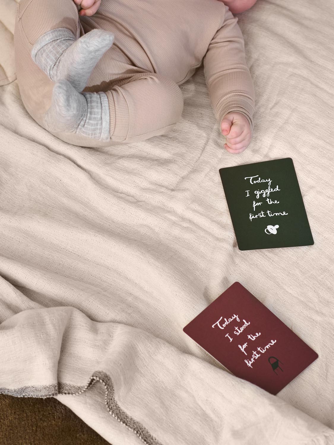 Ferm Living Meilensteinkarten: Halte wertvolle Baby-Momente fest.