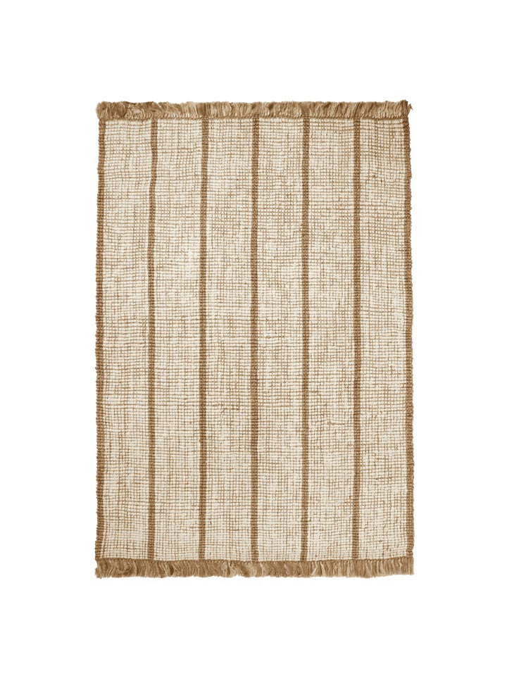 Athen Stripes Teppich 170 x 240 in Natürlich/Cremeweiss präsentiert im Onlineshop von KAQTU Design AG. Teppich ist von Ferm Living