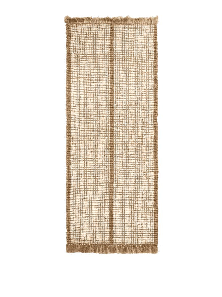 Entdecken Sie den Athen Stripes Läufer 80 x 200 von Ferm Living – ein stilvolles, handgewebtes Jute-Accessoire, das rustikalen Charme und zeitlose Eleganz vereint.